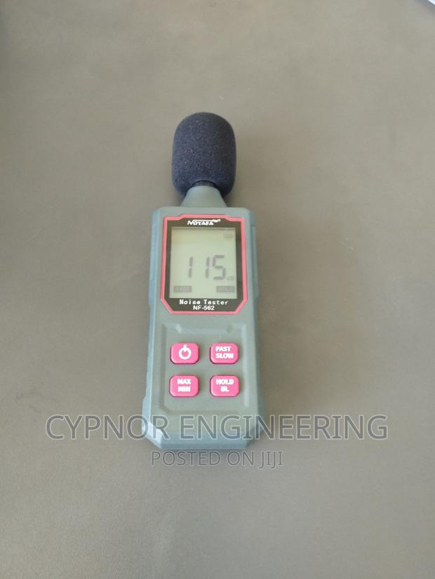 Professional Noise Level Meter - main view