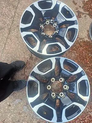 Original Toyota Hilux, Fortuner 18 Inch Rims Set