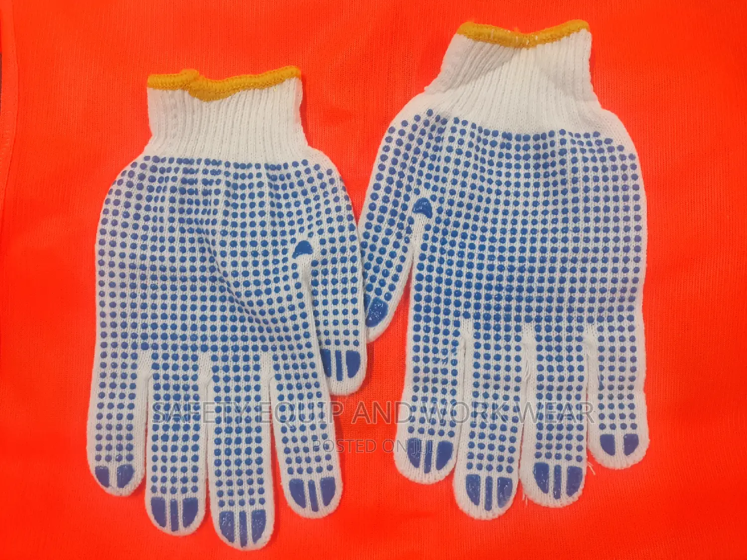 Get Durable Cotton Dotted Gloves For Shipping
