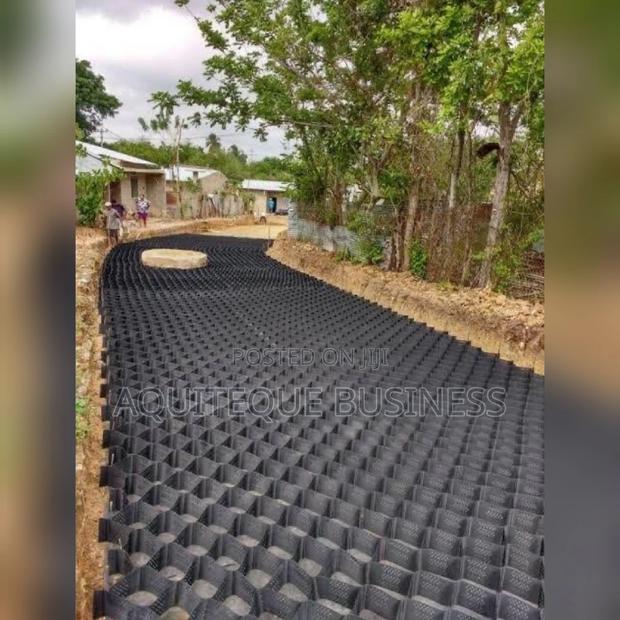 Geocell Cellular. Black - main view