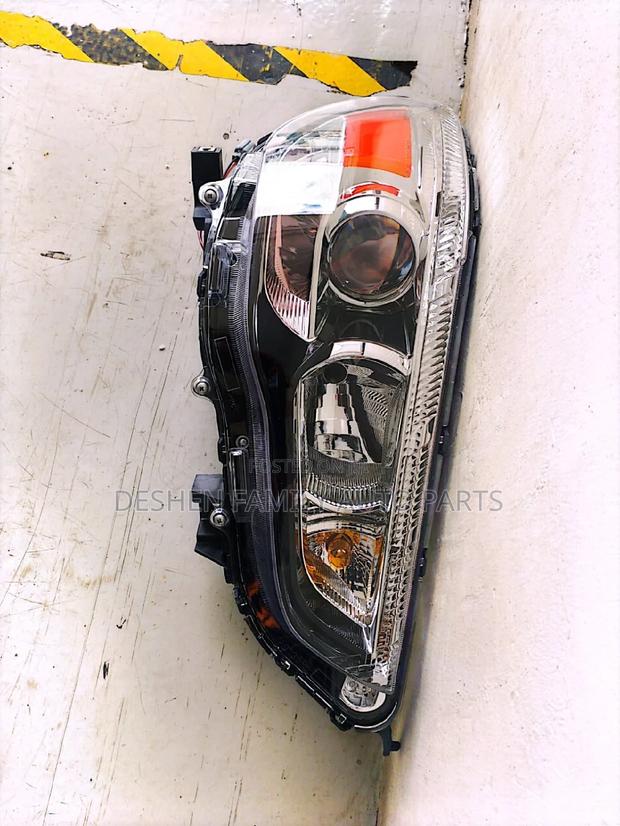Mitsubishi RVR Headlight - main view