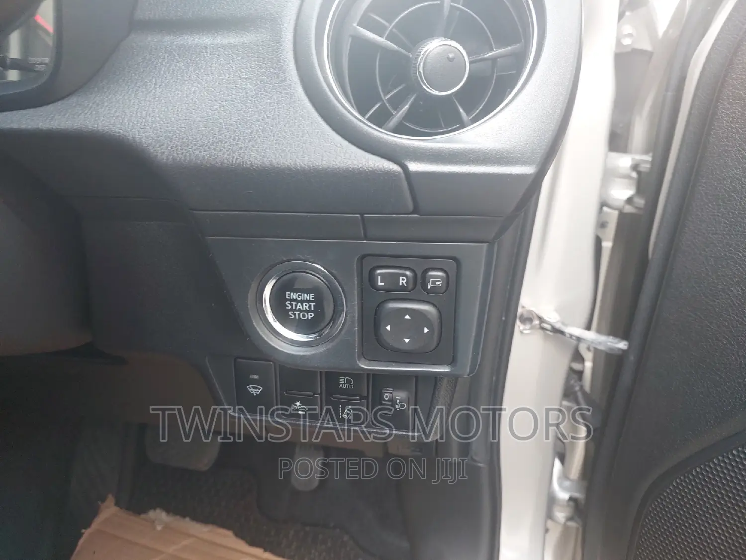 Toyota Axio 1.5 Luxel 2WD 2017 Gold