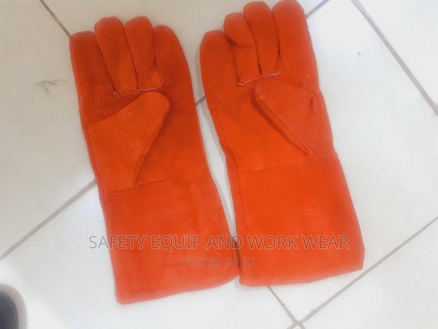 Heavy Duty Red Welding Glove For Protection - main view