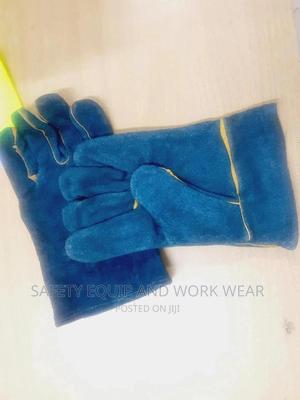 Stylish Short Leather Gloves For Driving - thumbnail 2