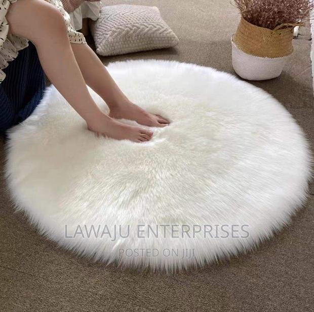 White Faux Fur Round Rug - main view