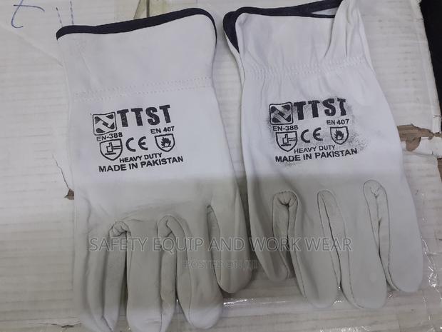 Safety Drivers Gloves For Sale At Discounted Price