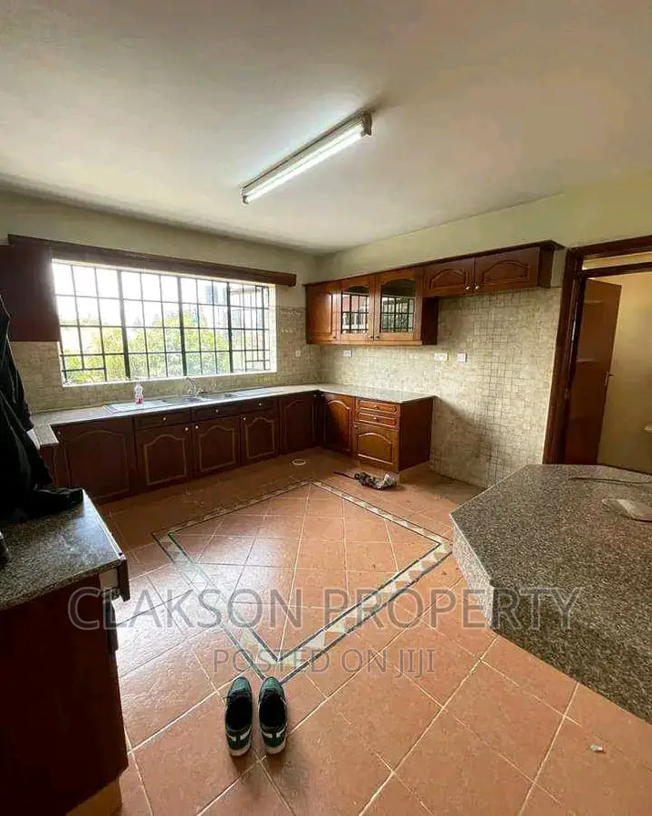 3bdrm Apartment in Kilimani for rent