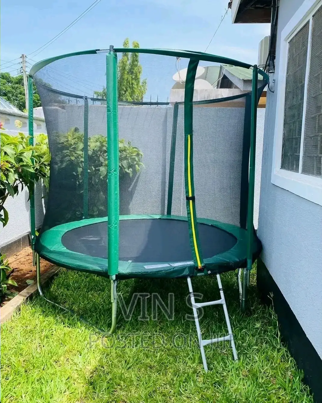 Trampolines¬ Trampolines, Trampolines, Trampolines