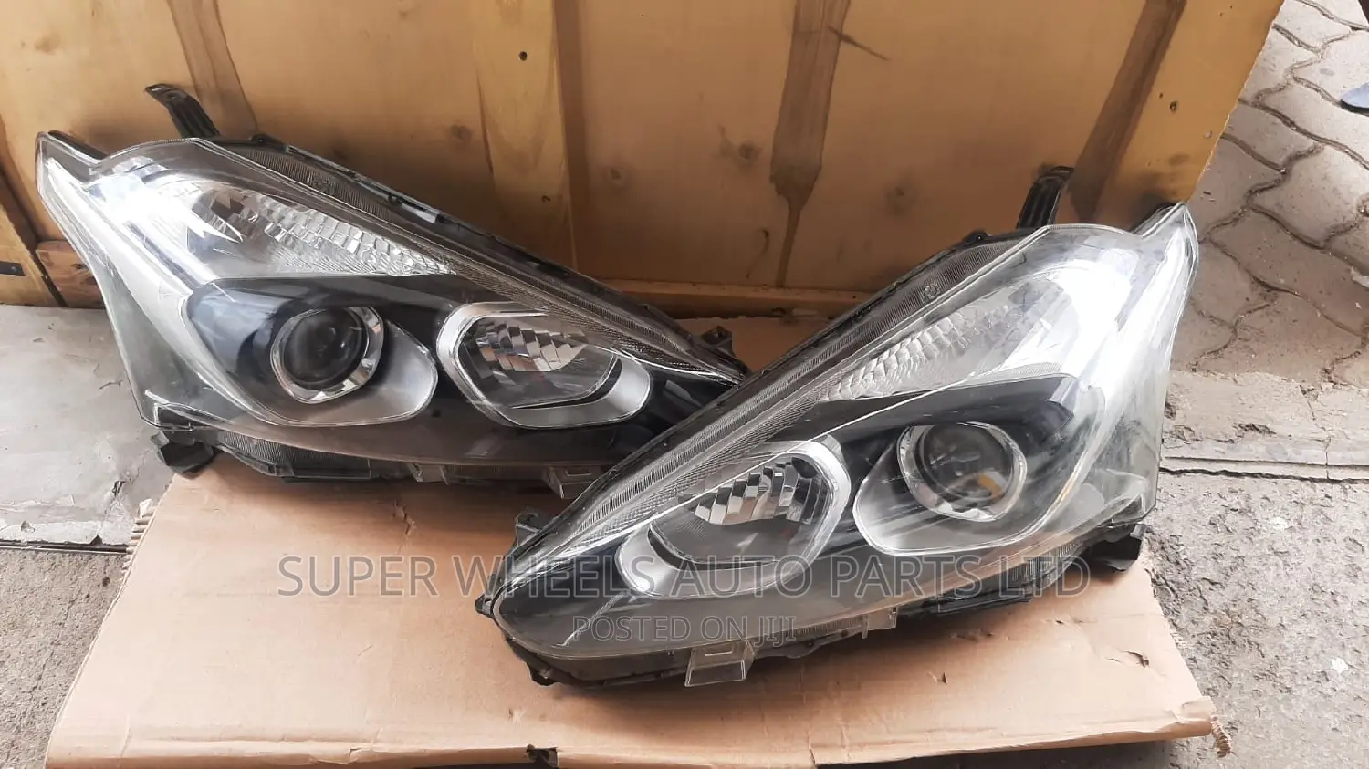 Headlight Sienta 2015 Non Xenon
