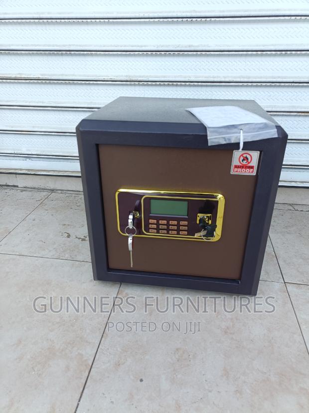 Safe Box Safe Box Safe Box Safe Box - thumbnail 3