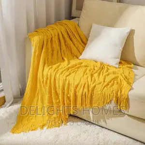 *Solid Tassel Blanket*
