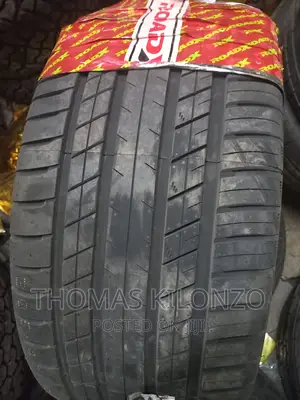 305/40r22 Roadx Tyre