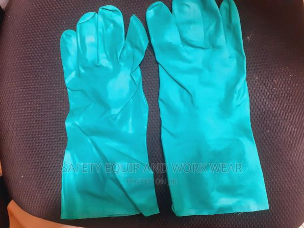 Disposable Nitrile Gloves Automotive Industry