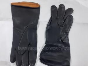 Protective Rubber Gloves For First Aiders - thumbnail 2