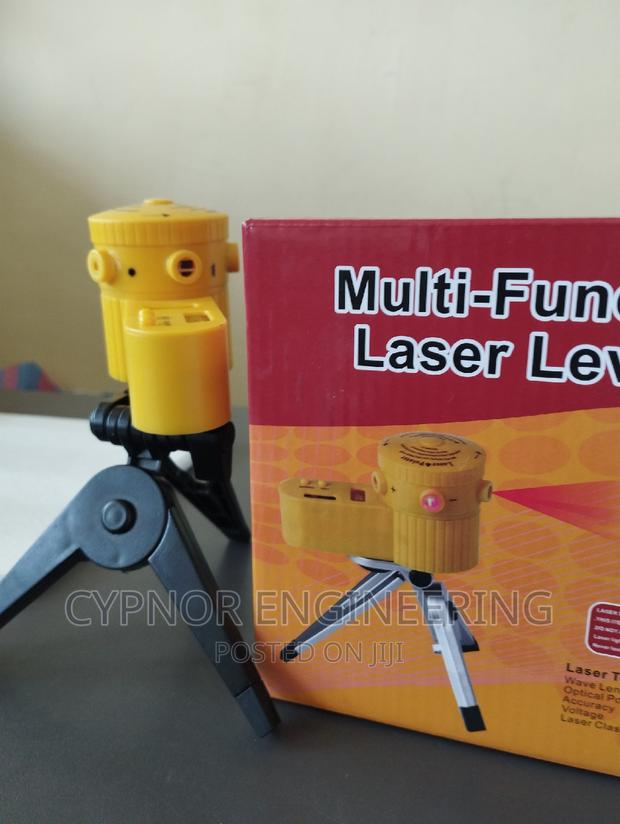 Laser Leveler With Vertical Line and Level Line
