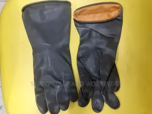 Get Suitable Rubber Glove For Pathogens Protection