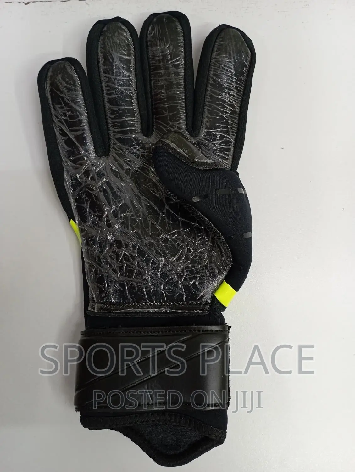 Phantom Elite Goalkeeper Gloves