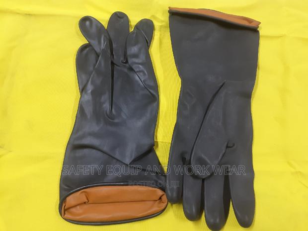 Rubber Gloves- Protective In Assembly Processes - main view