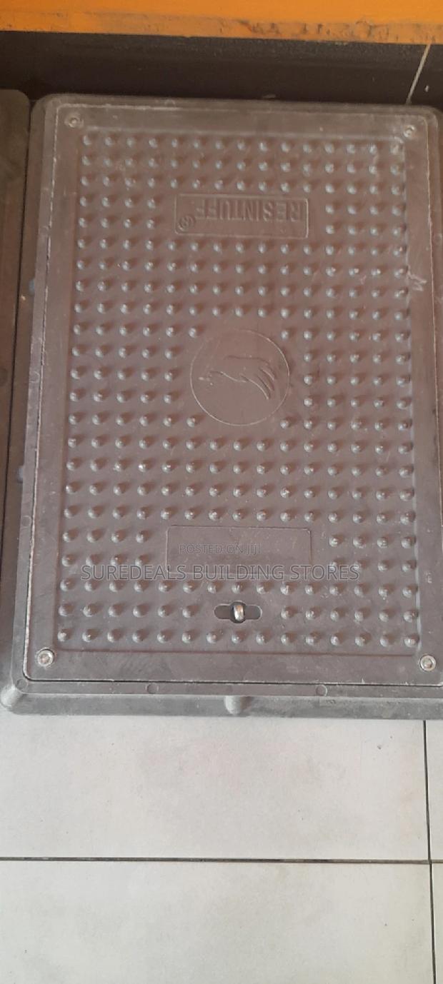 Light Duty Manhole Cover -18" × 24" - thumbnail 3