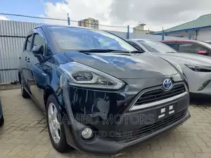 Toyota Sienta 1.5 Hybrid FWD 2017 Burgundy
