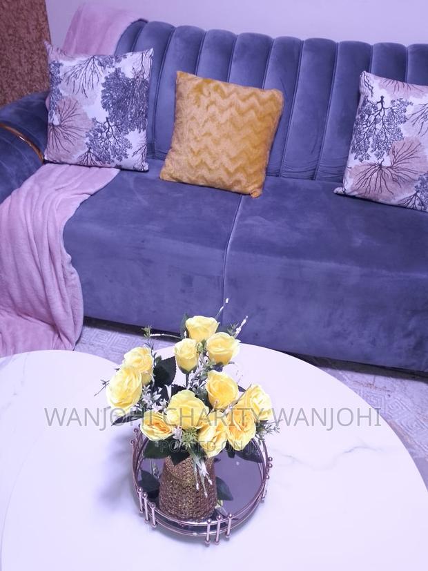 One Bedroom South B Airbnb - thumbnail 3