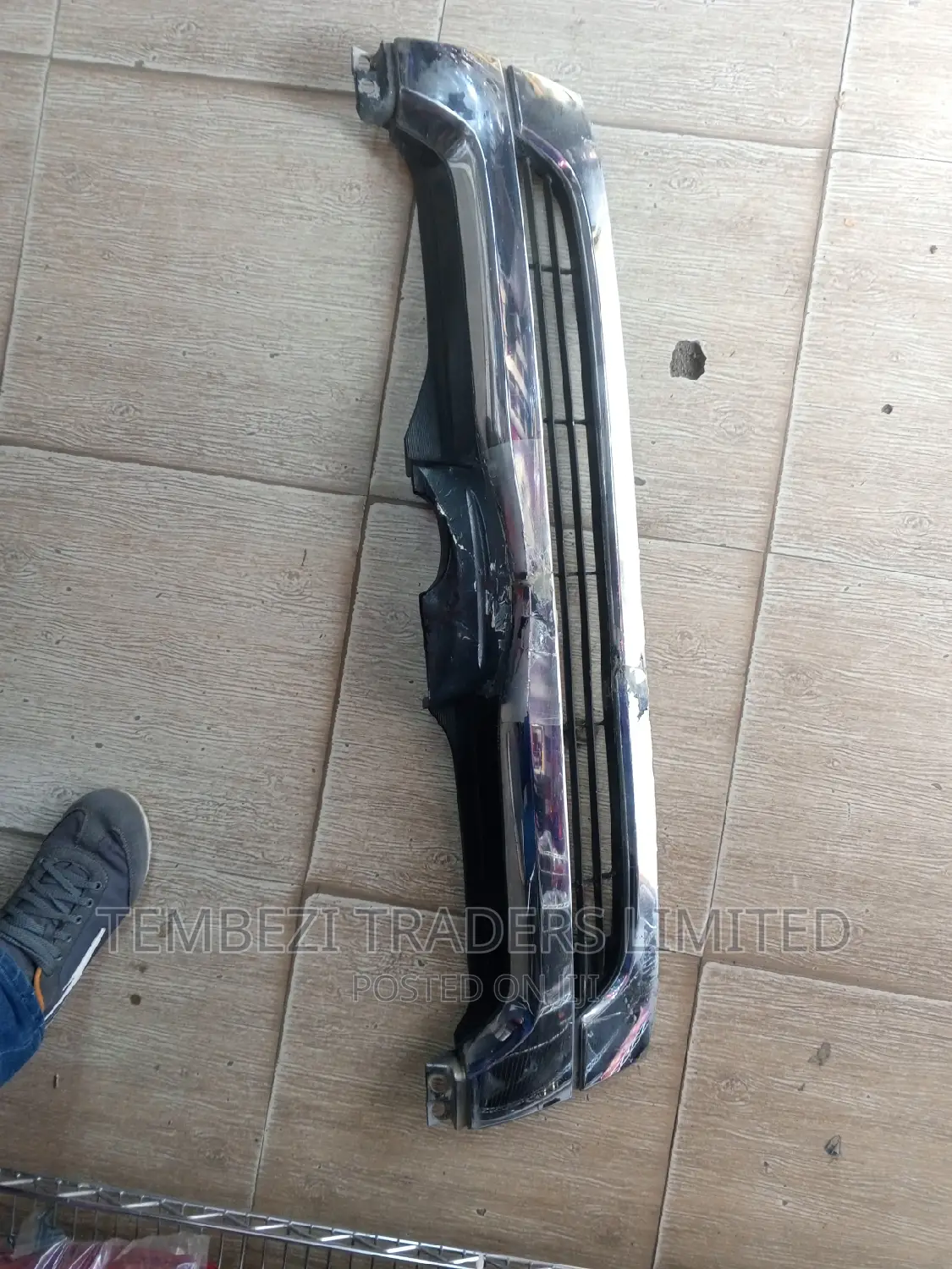Chrome Grill Hiace 7L 2012 Model