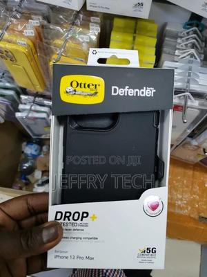 Otterbox Defender Series Case for Apple iPhone 13 Pro Ma - thumbnail 2