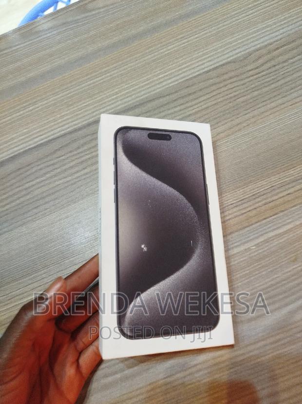 New Apple iPhone 15 Pro Max 256 GB Black - thumbnail 3