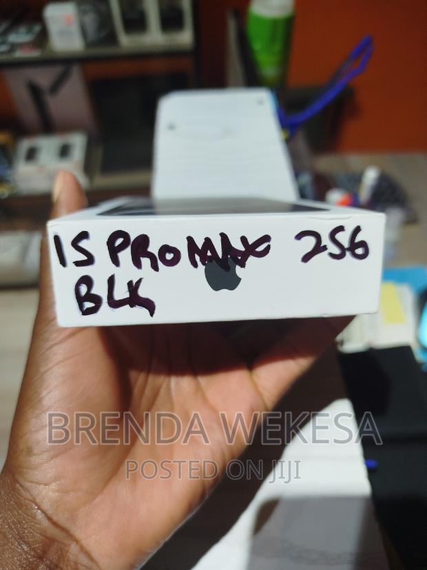 New Apple iPhone 15 Pro Max 256 GB Black - thumbnail 5