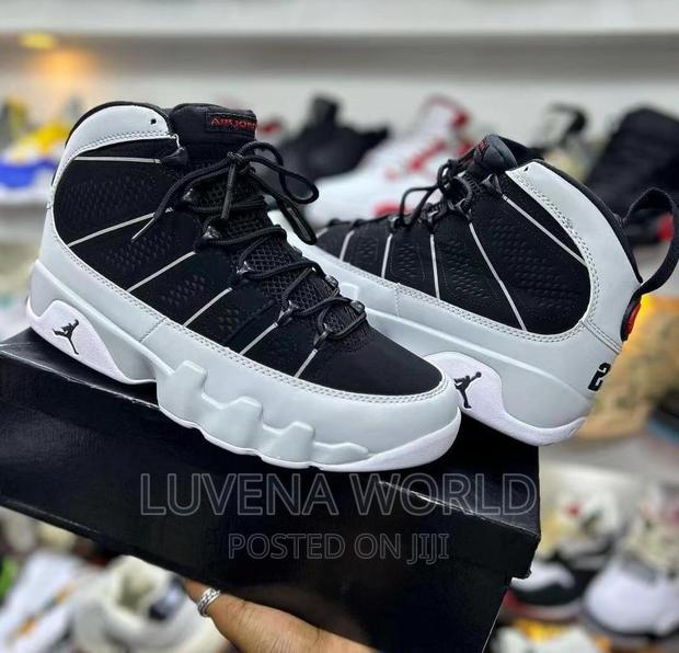 Air Jordan 9 - main view