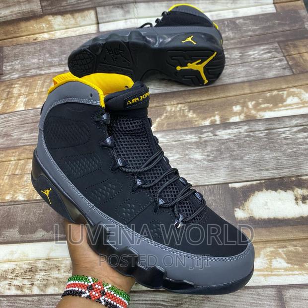 Air Jordan 9 - thumbnail 2