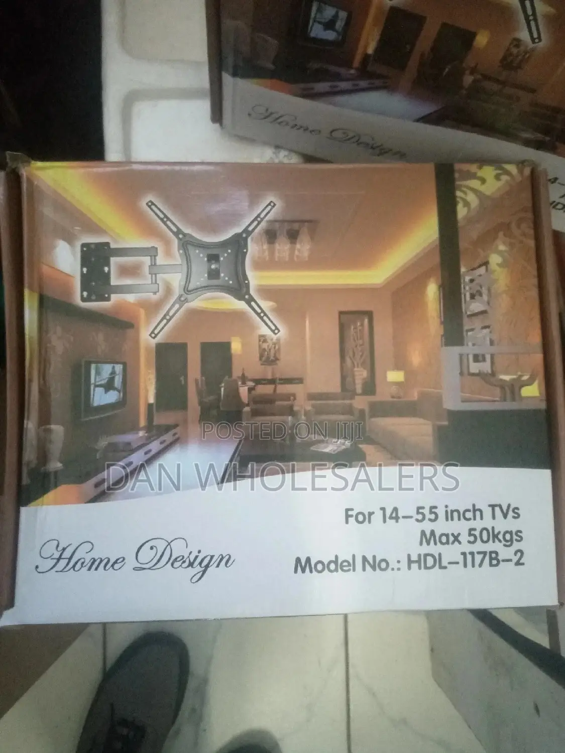 14" - 55" Full Motion Swivel TV Bracket