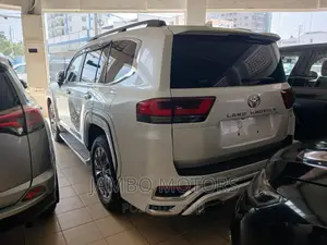 Toyota Land Cruiser 3.5 Petrol 4WD 2022 White