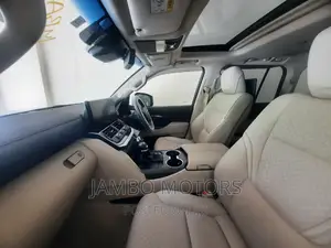Toyota Land Cruiser 3.5 Petrol 4WD 2022 White