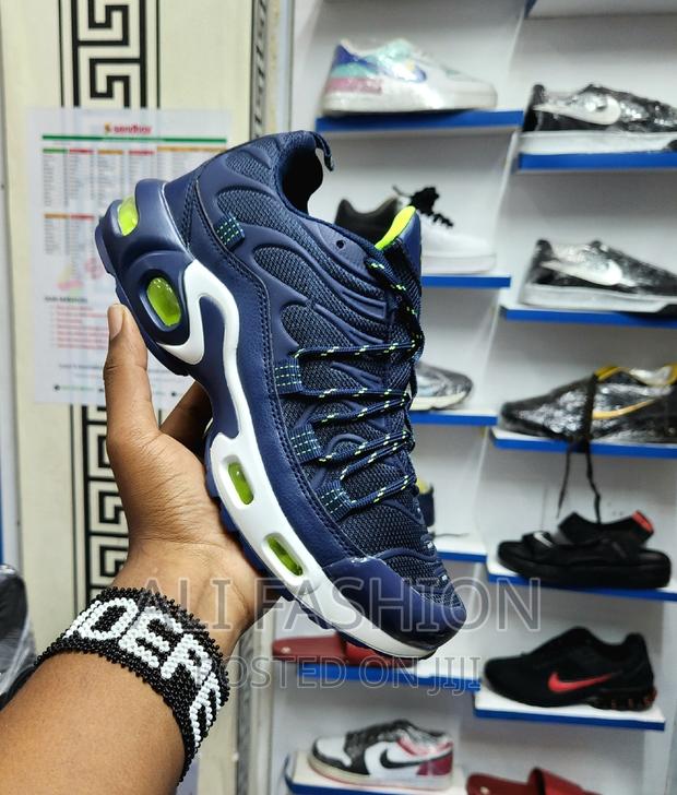 Airmax TM Sneakers - main view