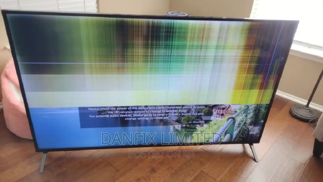 TV Showing Horizontal Lines