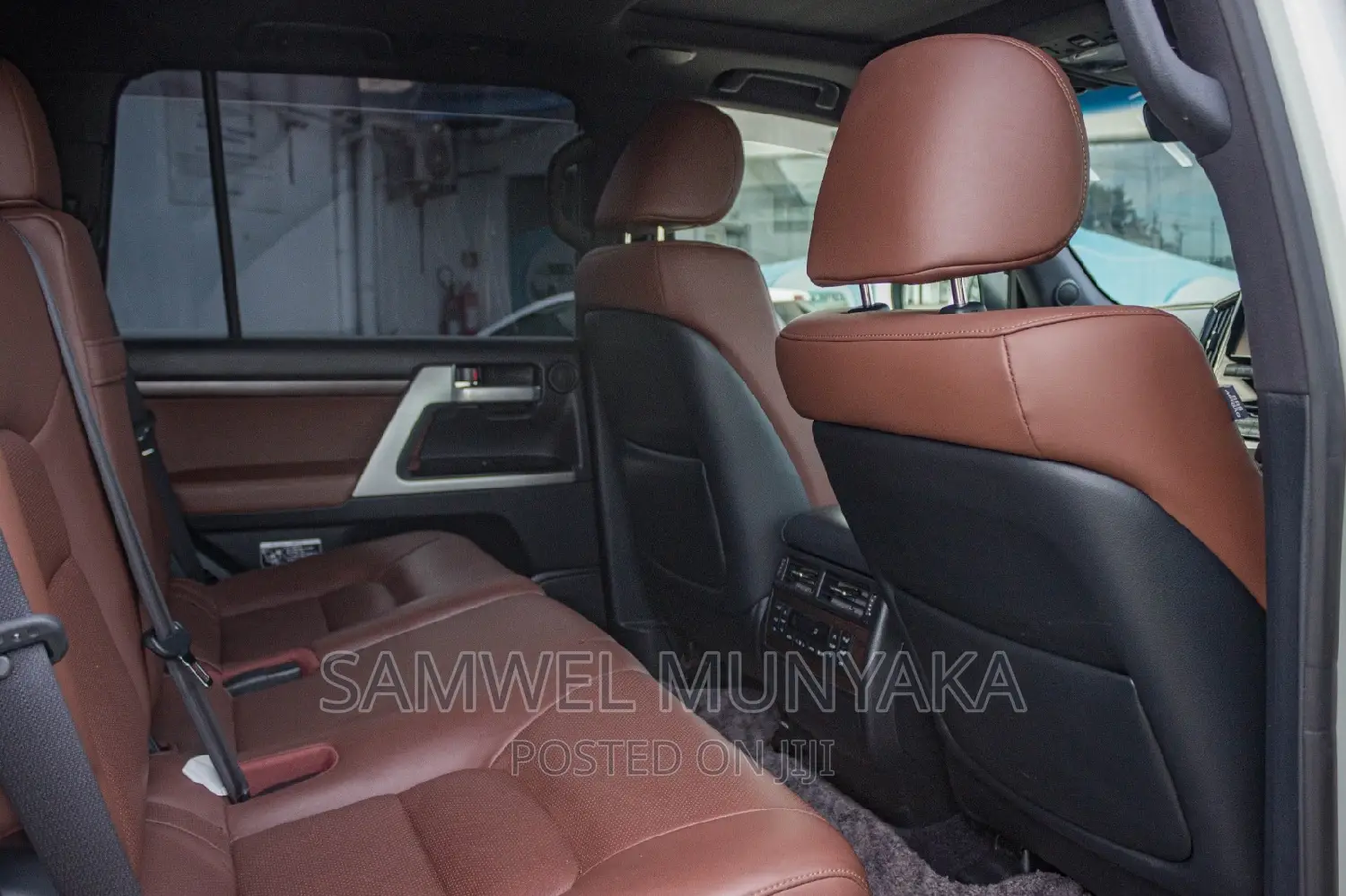 Toyota Land Cruiser 4.6 V8 ZX 2018 Pearl