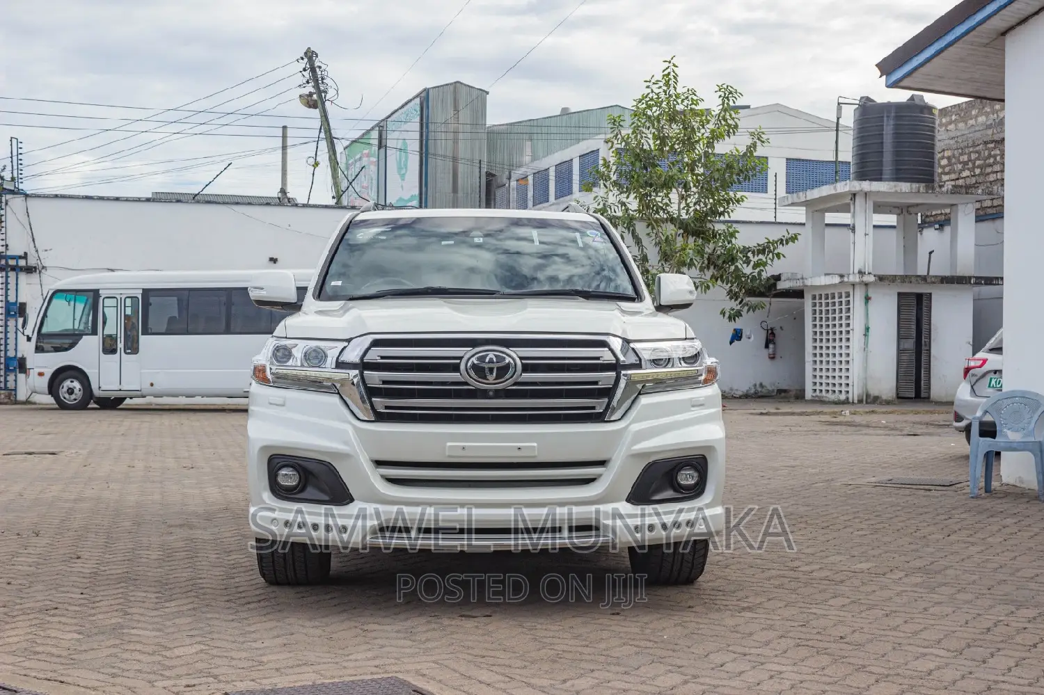 Toyota Land Cruiser 4.6 V8 ZX 2018 Pearl