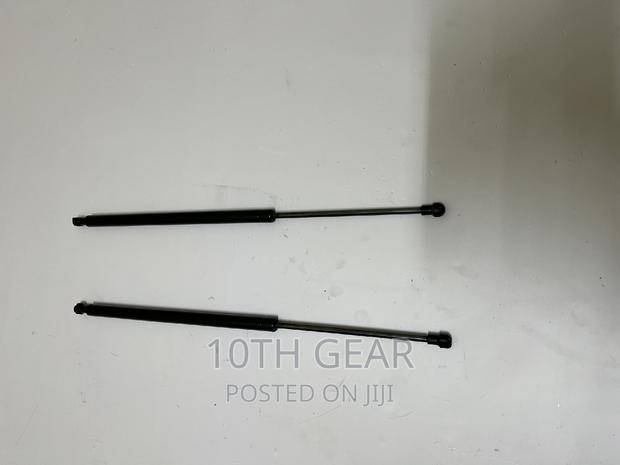 Prado150 Bonnet Shocks/Bonnet Gas Strut Pair