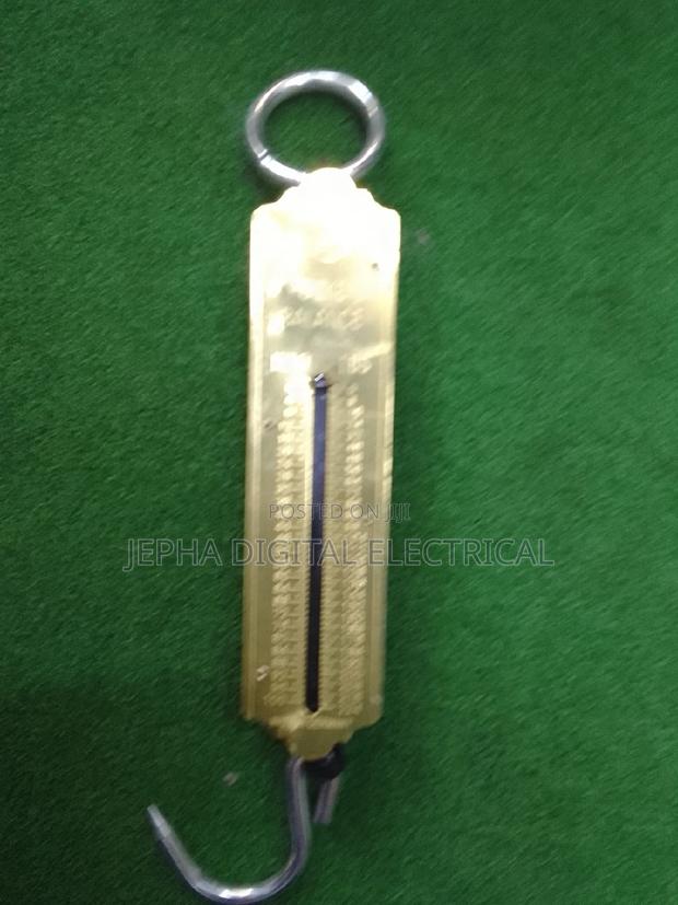 Portable Weighing Scale With Spring - main view