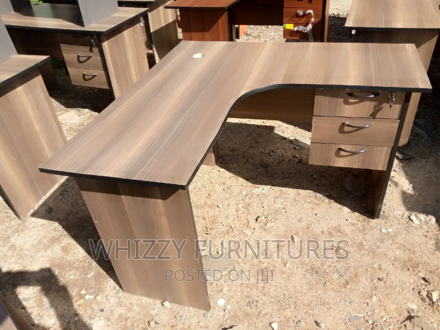 L-Shape Office Desk L-Shape Office Desk