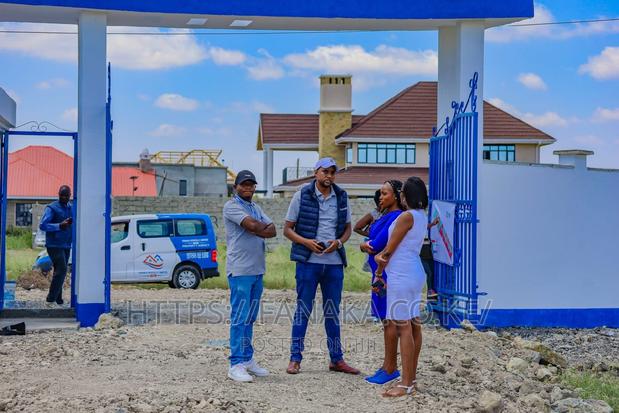 Katani Plots, 100 Meters Off Tarmac Ww - main view