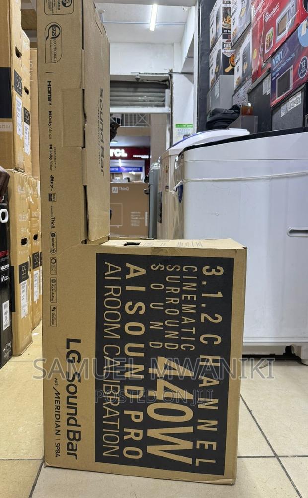 LG SP8A 440W Powerful Soundbar 3.1.2 Ch Meridian System