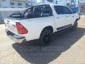 Toyota Hilux 2017 White