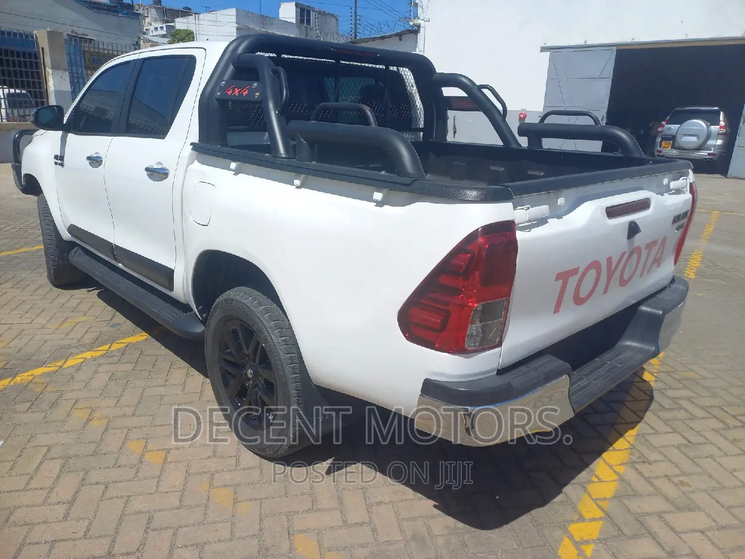 Toyota Hilux 2017 White