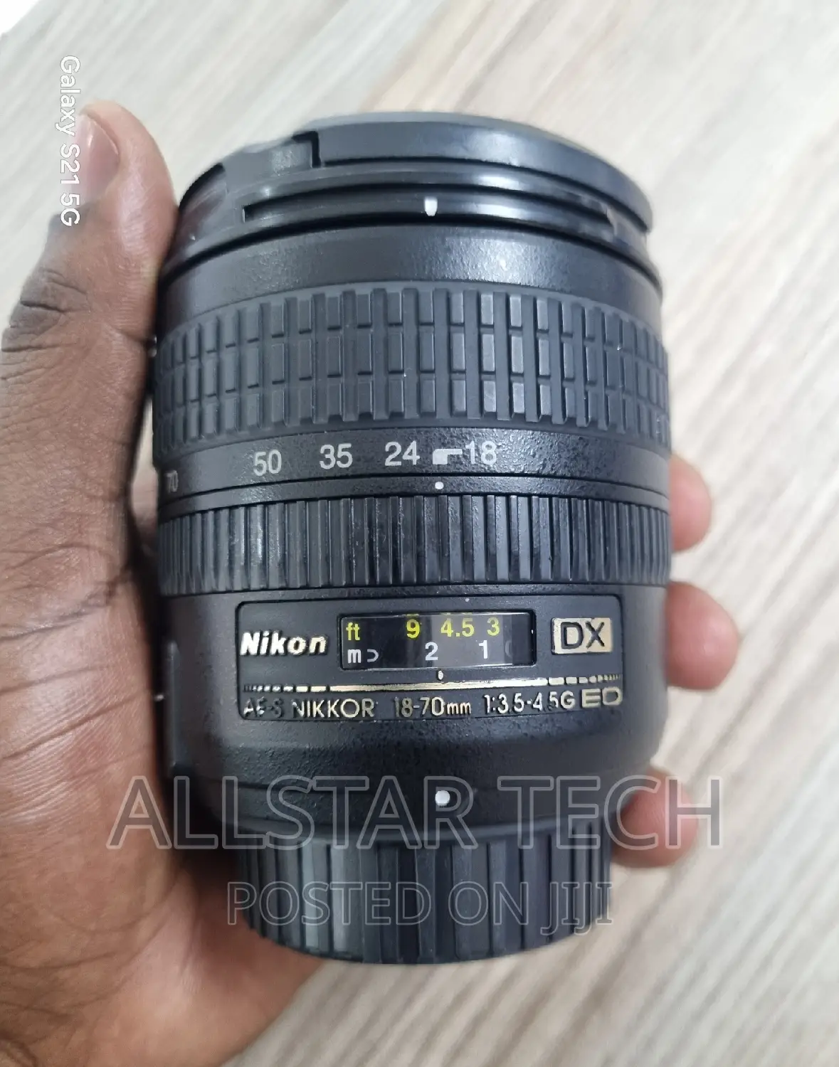 Nikon AF-S 18-70mm