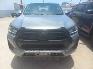 Toyota Hilux 2017 Green