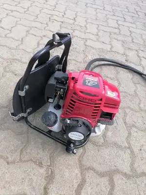 DIVO 4 Stroke Engine Brushcutter