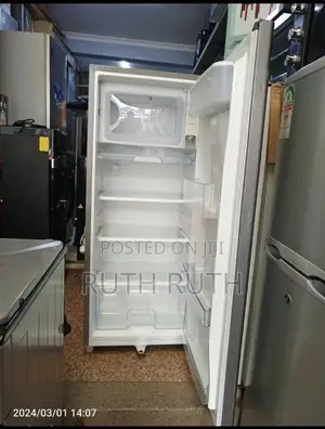 176 Litres Single Door Fridge With Water Dispenser