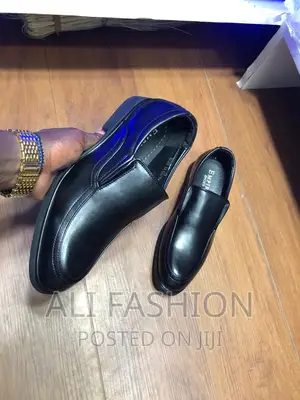 Laceless Leather Official Shoes